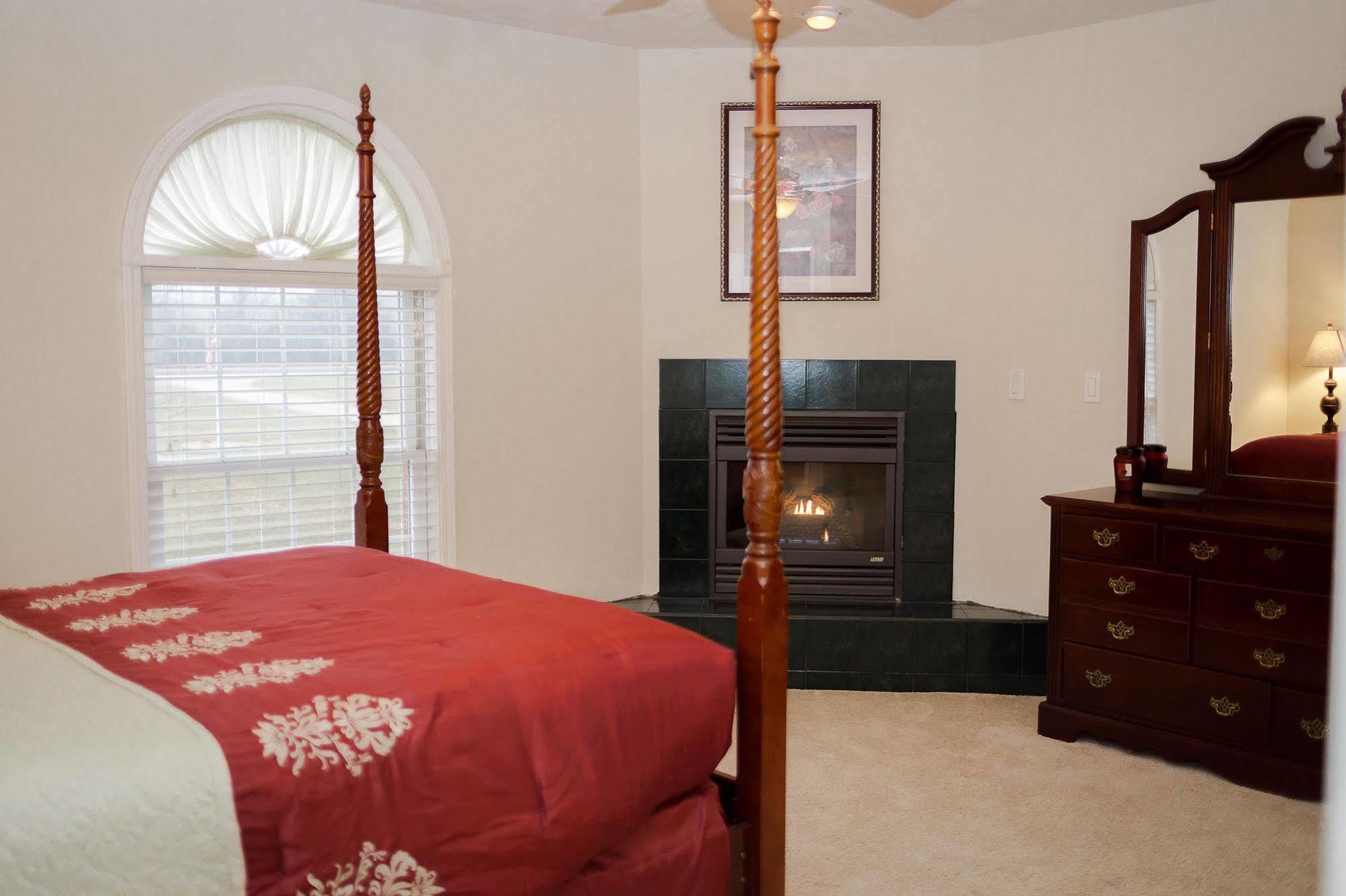 WaynesvilleLafayette Grand Manor公寓 外观 照片
